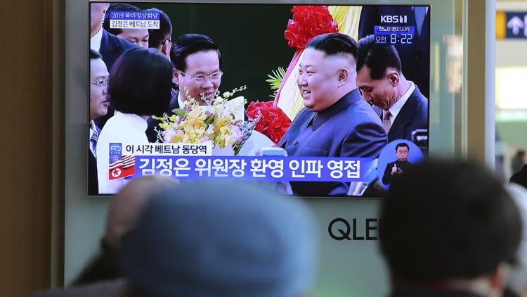 Trump, Vietnam'da Kim Jong-un'u ikna etmeye çalışacak