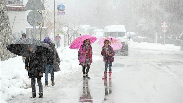 Van Çatak'ta okullar yarın tatil edildi