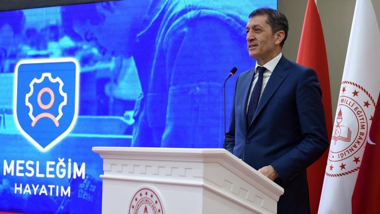 Bakan Selçuk: Birçok gencimiz, lise sona geldiği halde bazı tereddütler yaşıyor