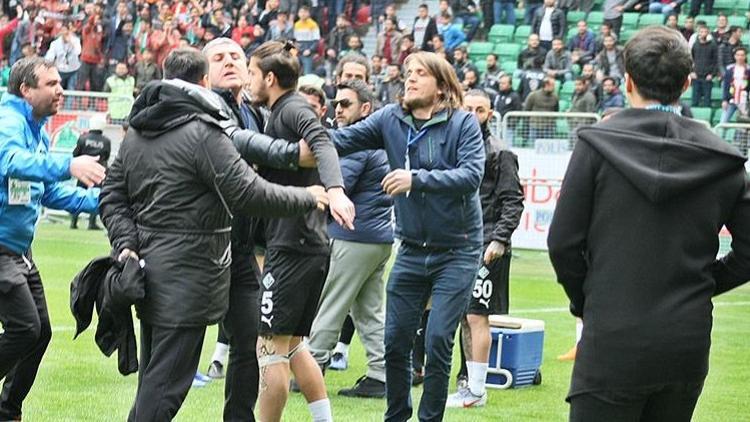2. Lig maçında gerginlik!