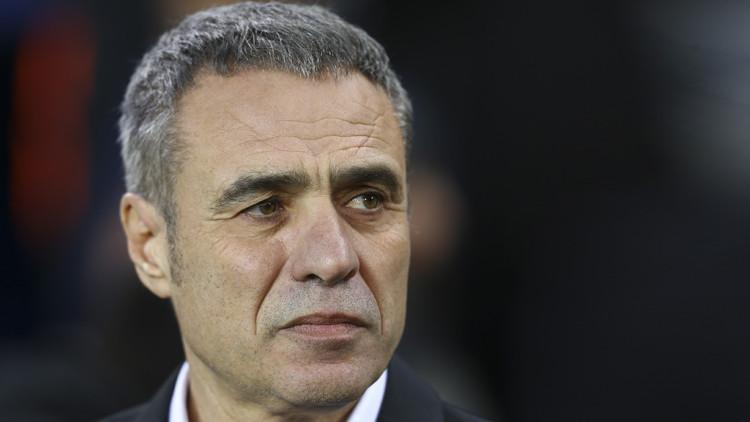 Ersun Yanal: "Burada oynadığına şükretsin..."