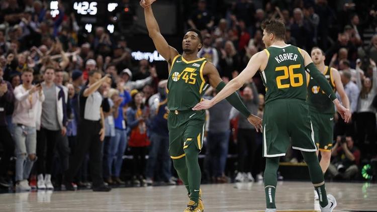 Utah Jazz, lider Milwaukee Bucks'ı devirdi!