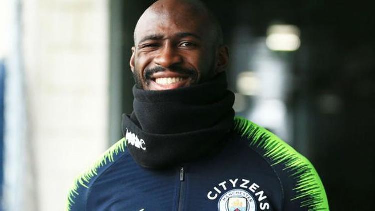 Manchester City'de sürpriz imza! Mangala...