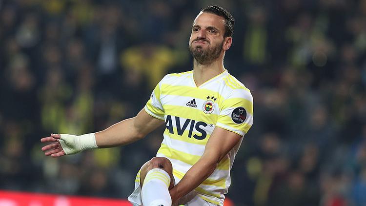Fenerbahçe'den Roberto Soldado'ya yeni sözleşme