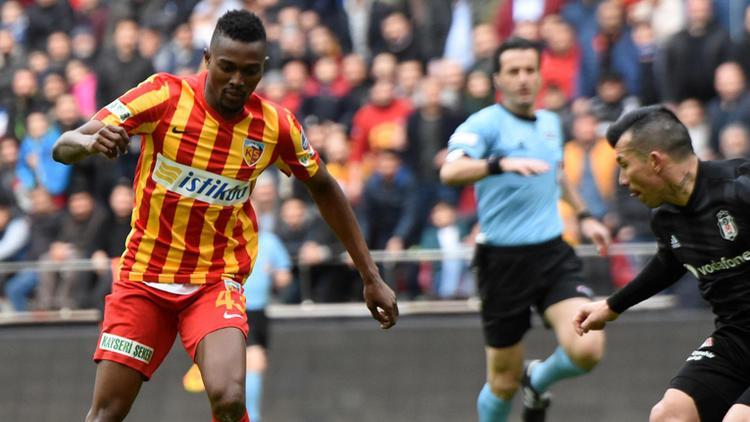 Kayserispor'da Mensah 8 hafta yok!