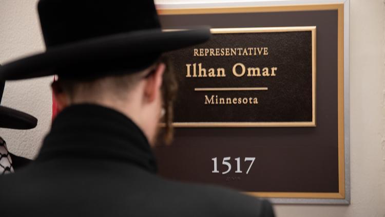 ABD'de Siyonizm karşıtı Yahudiler'den Ilhan Omar'a destek ziyareti
