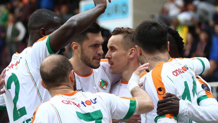 Alanyaspor, Erzurumspor'u ateşe attı!