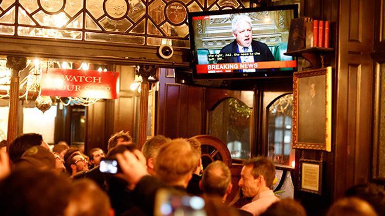 Revize edilmiş Brexit anlaşmasına da ret
