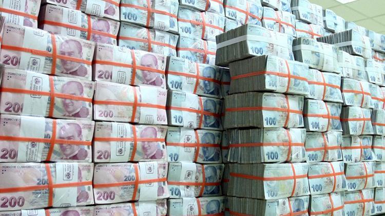 Şubatta bütçe açığı 16.8 milyar TL