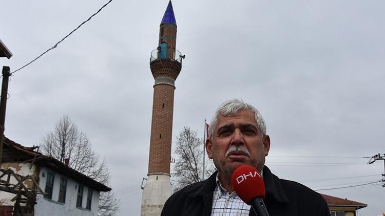 Camisiz minare köyün sembolü oldu