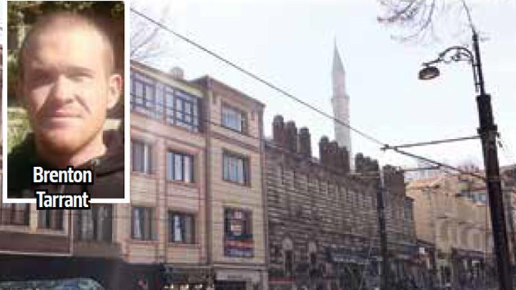 Brenton Ayasofya’nın yanıbaşında kalmış... 9 kentin tarihi yerlerini gezmiş
