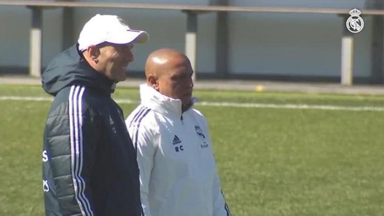 Real Madrid'de Roberto Carlos sürprizi