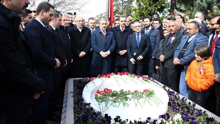 Muhsin Yazıcıoğlu kabri başında anıldı