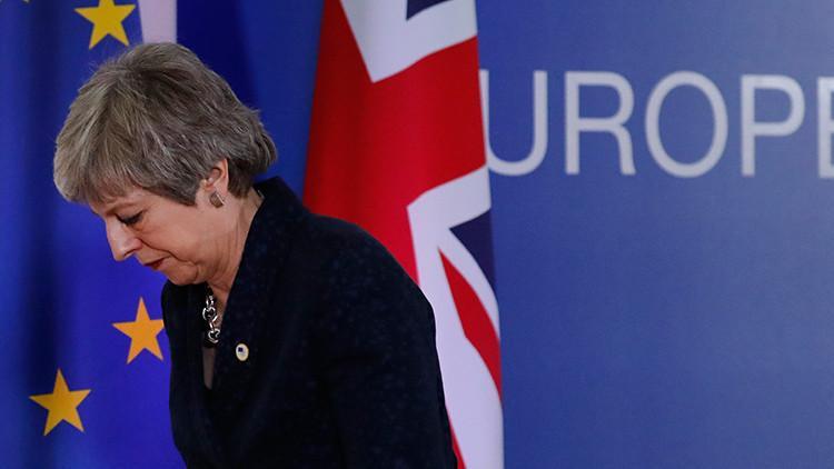 Son dakika... Başbakan May'den Brexit anlaşmasına karşılık istifa teklifi