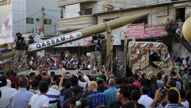 Hamas: Filistin direnişi halkı koruma hakkını kullanıyor