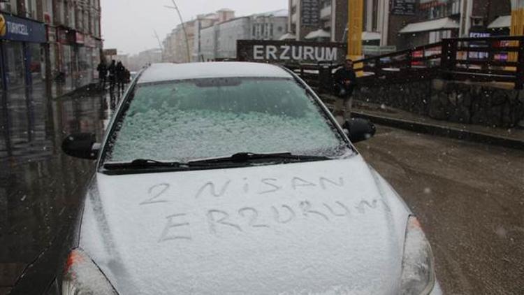 Erzurum'a Nisan'da kar yağdı
