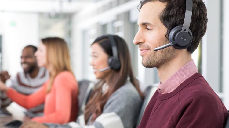 Logitech'ten açık ofisler için kablosuz kulaklık