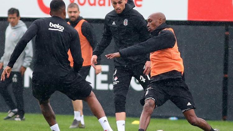 Beşiktaş, yağmur altında çalıştı