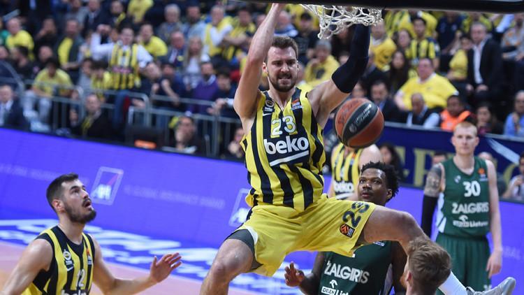 Fenerbahçe Beko, Zalgiris Kaunas'ı farklı mağlup ederek seride 1-0 öne geçti