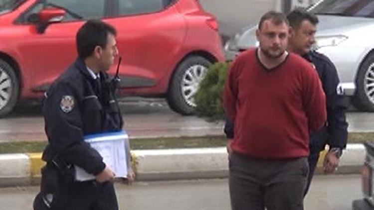 Çorum'da iğrenç olay! Genç kızlar çığlık atarak elinden kurtuldu...
