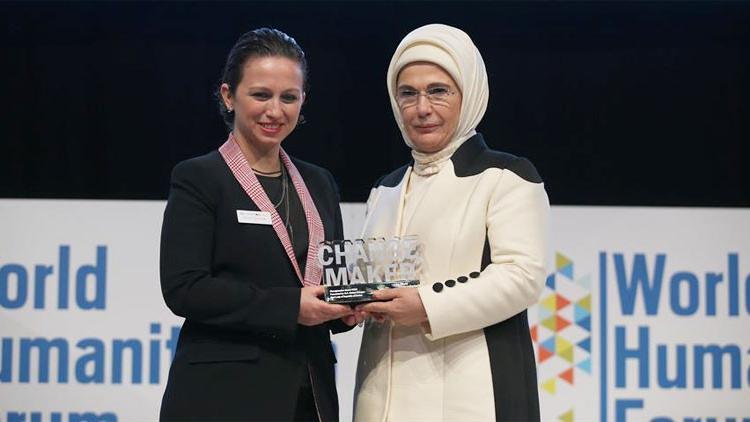 Emine Erdoğan'a Dünya İnsaniyet Forumu'ndan "Fark Yaratan" ödülü