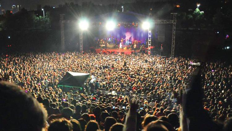 ODTÜ şenliği stadyumda