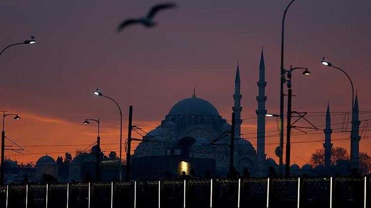 İslam alemi Berat Kandili heyecanı yaşıyor - İşte en güzel Berat Kandili mesajları