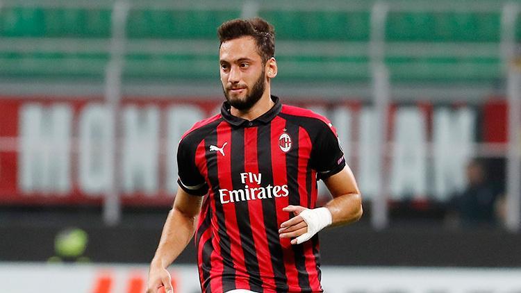 Hakan Çalhanoğlu'nun Milan dönemi bitti! Yeni rotası...