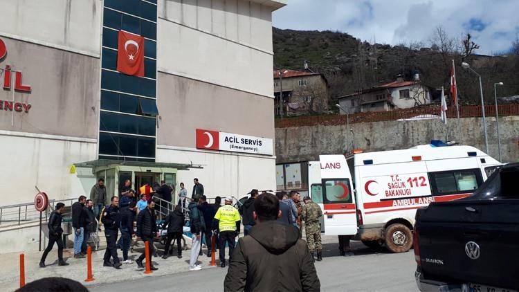 Çukurca'da PKK'lılardan taciz ateşi: 2 asker yaralı