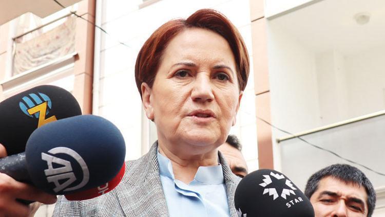 Evinin önünde slogana beraat