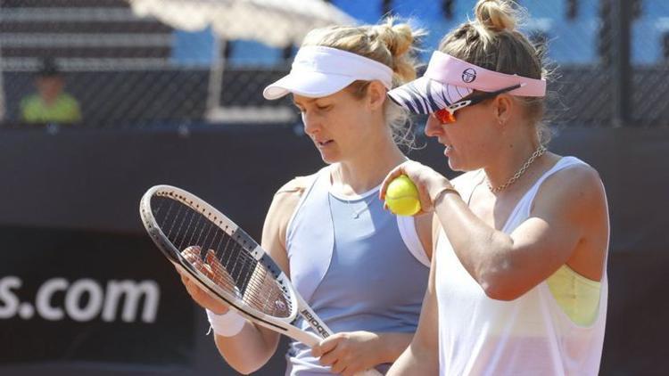 İstanbul Cup'ta çiftlerde Monique Adamczak-Jessica Moore ikilisi, yarı finale çıktı
