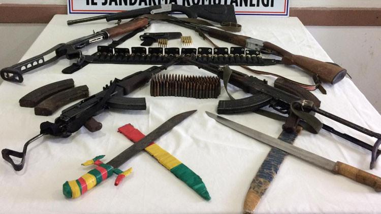 Diyarbakır'da silah kaçakçılarına operasyon