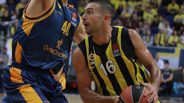 "Kostas Sloukas imzaladı"