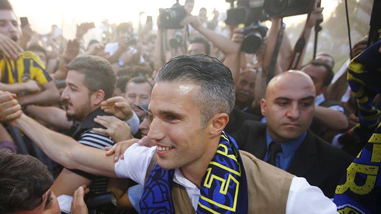 Robin van Persie: "Belki de Fenerbahçe'ye gitmemeliydim"