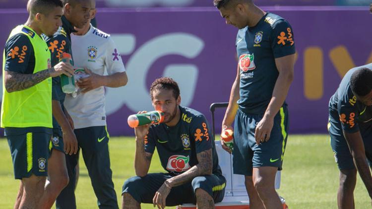 Neymar'a kaptanlık şoku!