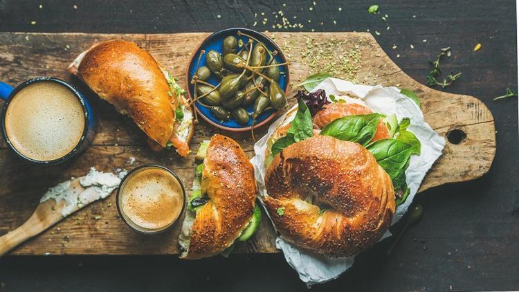 Somonlu Krem Peynirli Bagel Tarifi