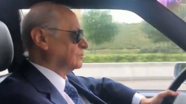 Bahçeli klasik otomobiliyle Ankara'yı turladı