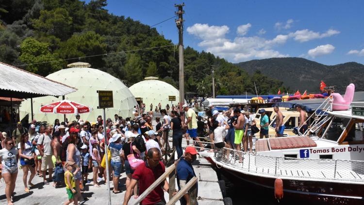Marmaris, bayramda 1 milyon tatilciyi ağırladı