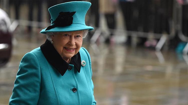 Kraliçe 2'nci Elizabeth villasını satıyor