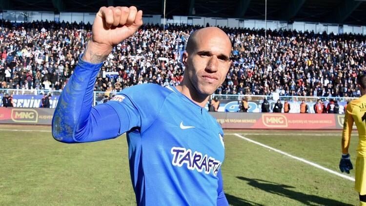 Trabzonspor transferde sağ gösterip sol vurdu. Obertan'la anlaşma tamam