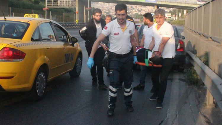 D-100’de yolun karşısına geçmeye çalışan yayaya otomobil çarptı