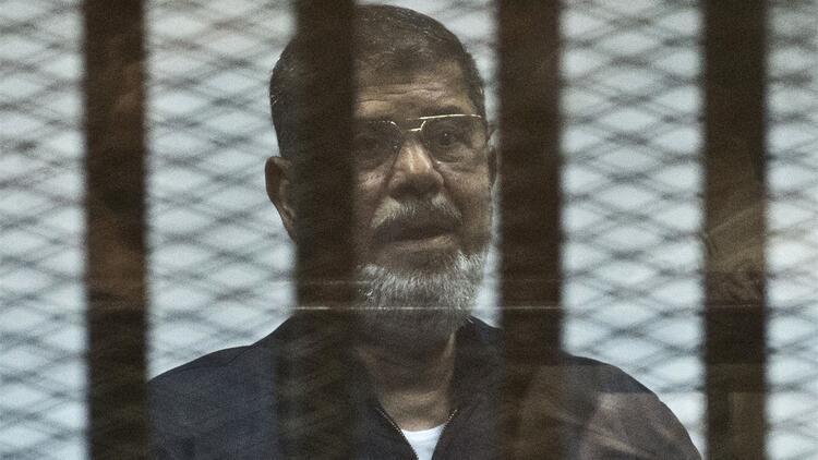 Mısır Mursiye yönelik tıbbi ihmal suçlamasını reddetti