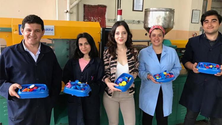 Tuğba Tutuğ sokak hayvanlarına destek oldu !