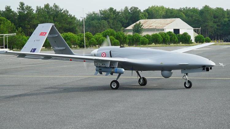 Milli SİHA Bayraktar TB2 100 bin uçuş saatini tamamladı