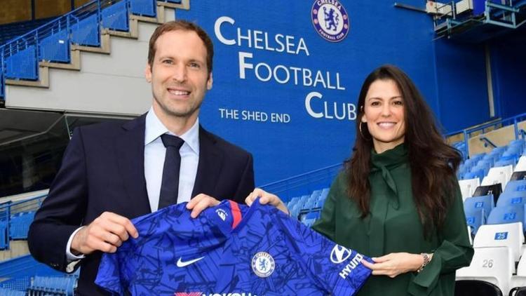 Cech, Chelsea'ye döndü