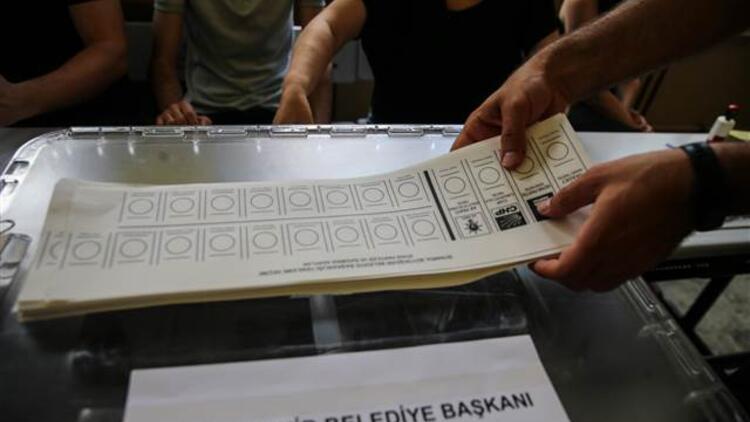 Son dakika İstanbulda oy verme işlemi başladı