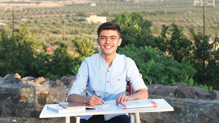 Suriyeli Muhammed hepimize hayat dersi veriyor... Savaşın gölgesinden Türkiye birinciliğine!