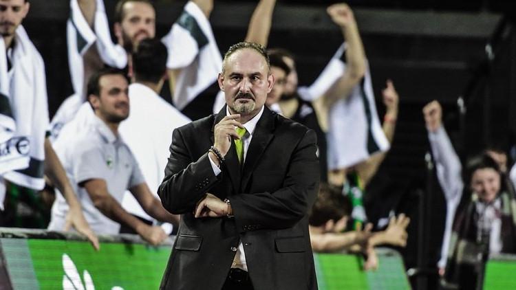 Darüşşafaka, Selçuk Ernak'la devam kararı aldı!