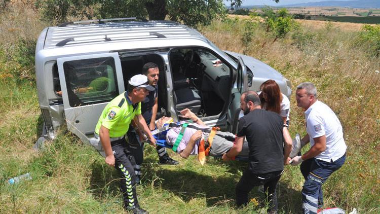 Malkara'da hafif ticari araçla otomobil çarpıştı: 10 yaralı