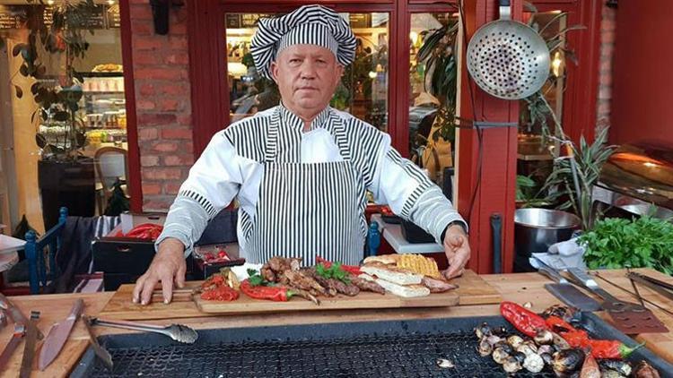 215 nüfuslu köye pizzacı açtı! Siparişlere yetişemiyor